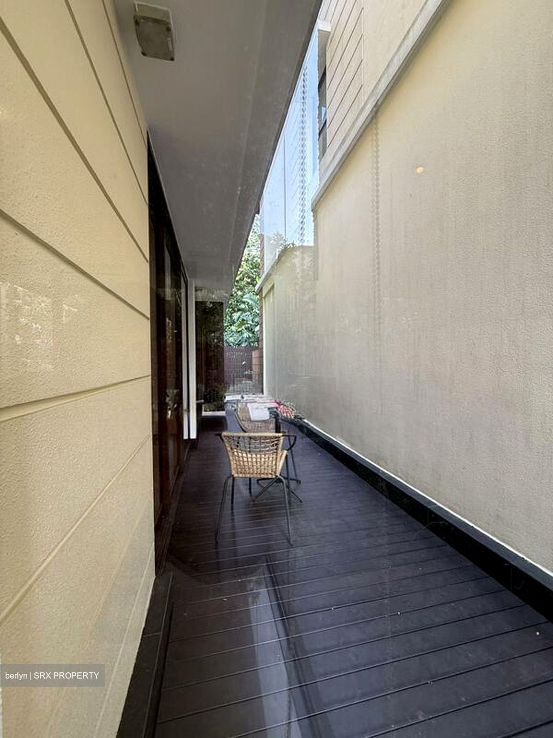 Lornie Road (D11), Terrace #518658641